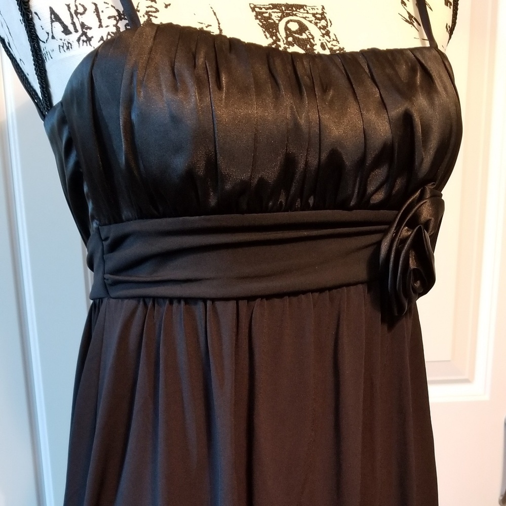 Cocktail Dress - Picture 3 of 4